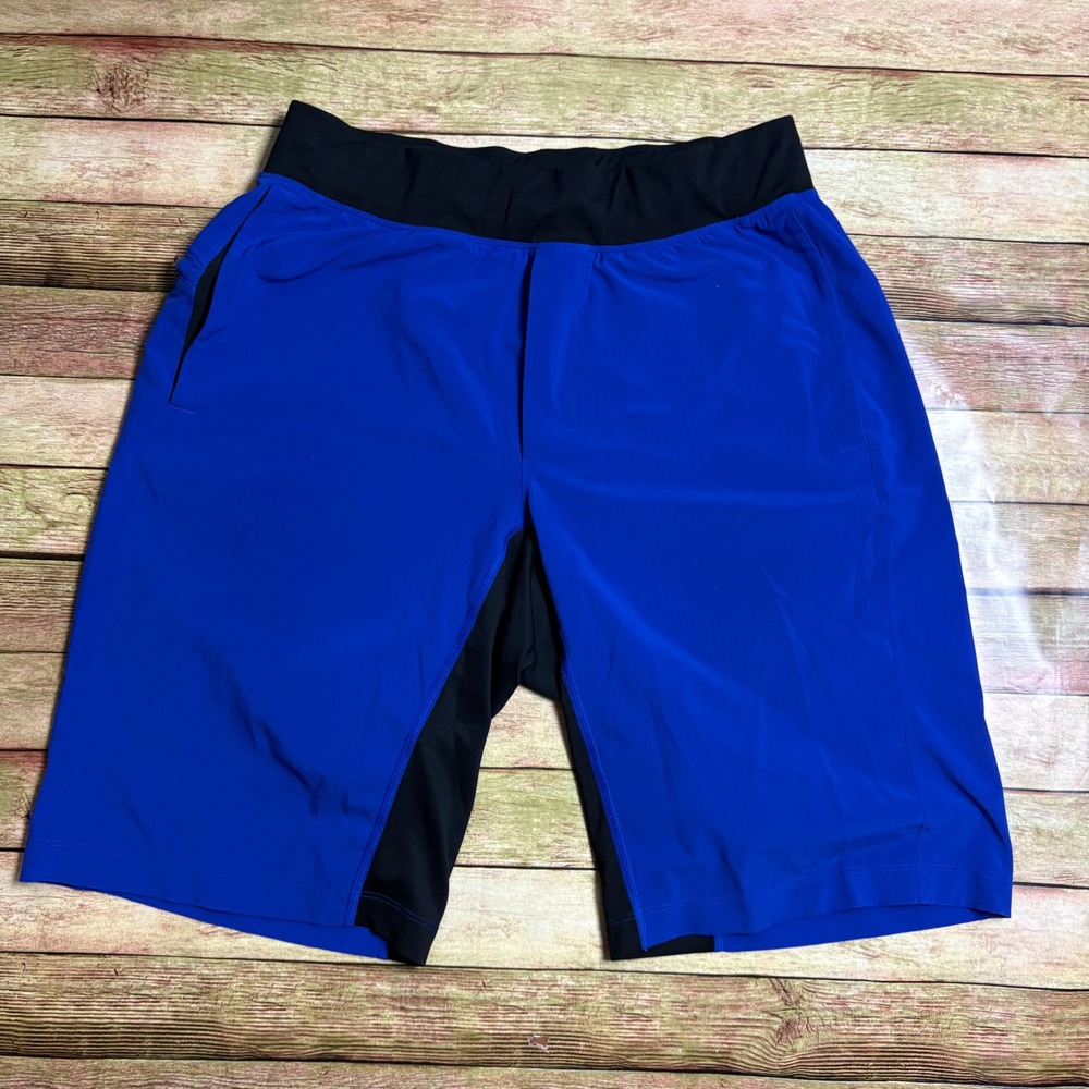 Lululemon Mens Royal Blue Black Athletic Training Shorts Size M Pocketed